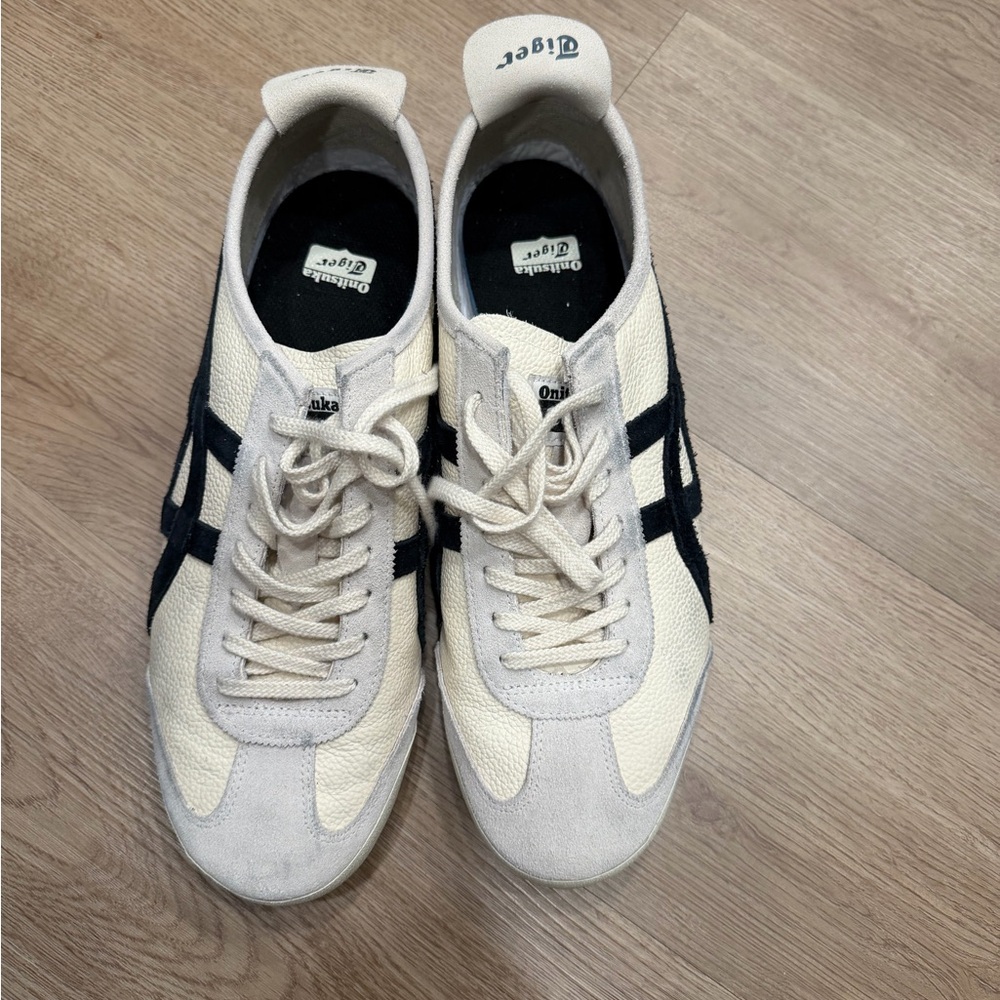 Onitsuka Tiger by Asics Men’s Cream and Black Low-Top Sneakers